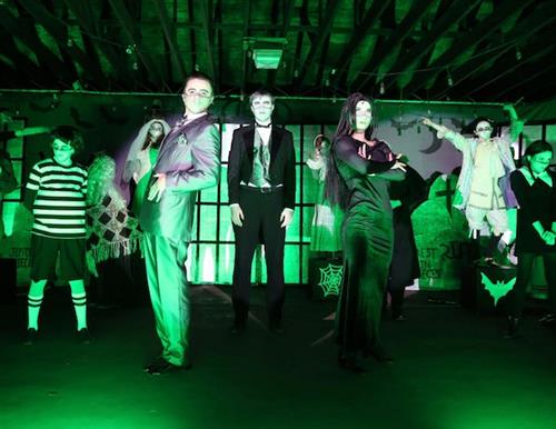 addams family cast 